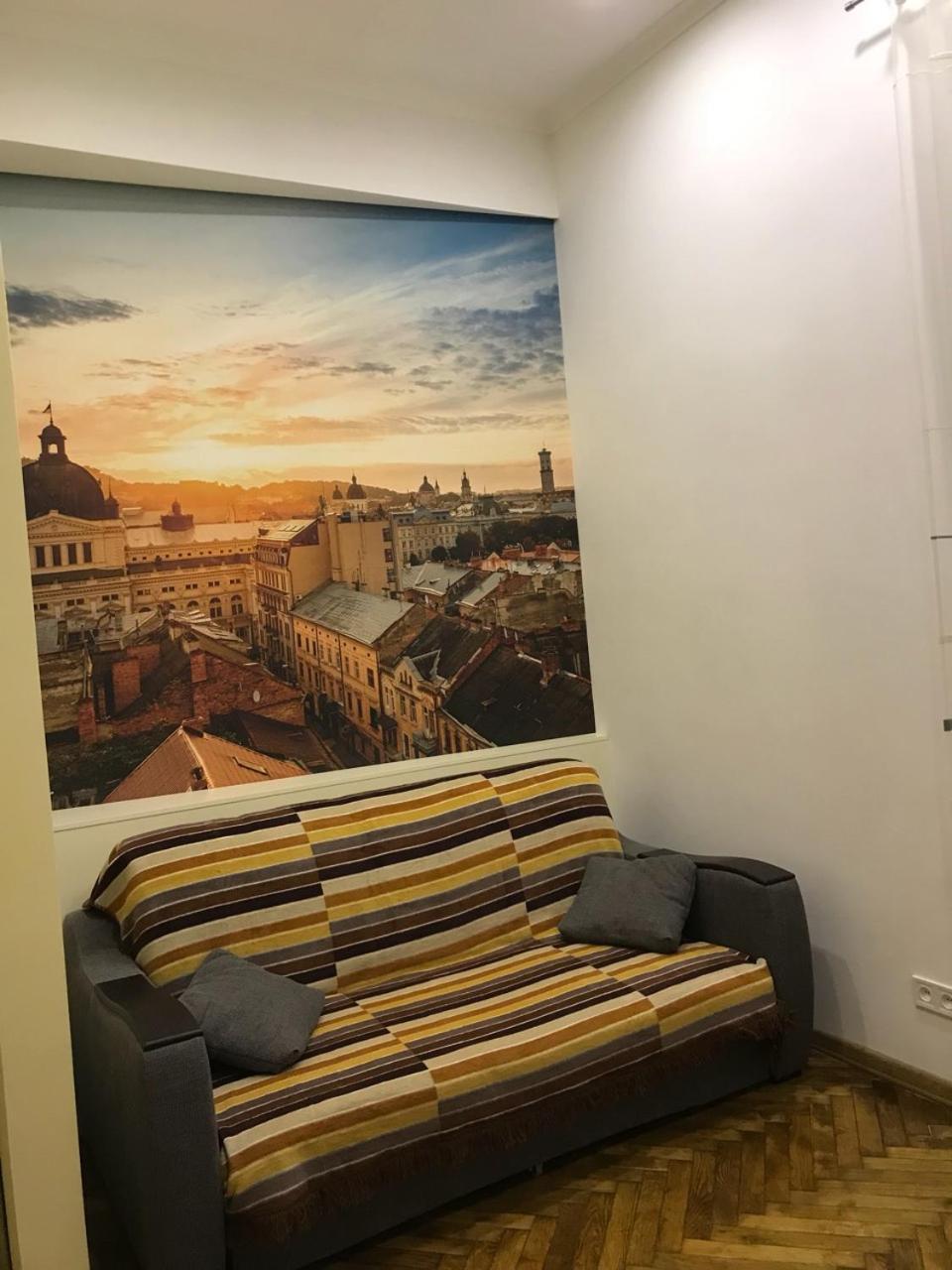 Apartment On Khorvatska Street Лвив Екстериор снимка