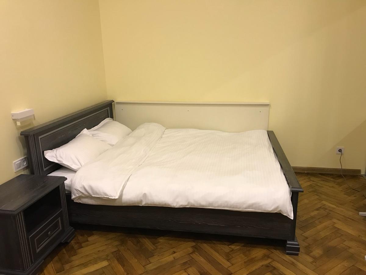 Apartment On Khorvatska Street Лвив Екстериор снимка